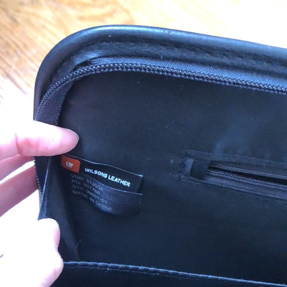Genuine Leather Wilson’s Briefcase Never Used - Picture 12 of 16